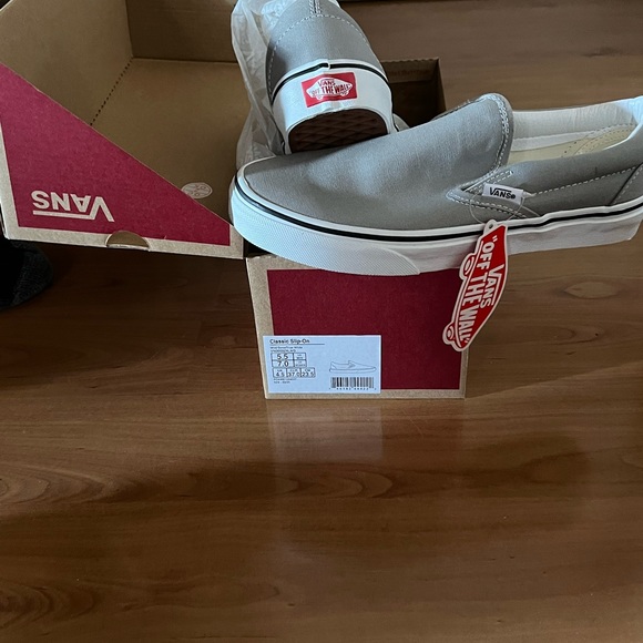Vans - Picture 1 of 1